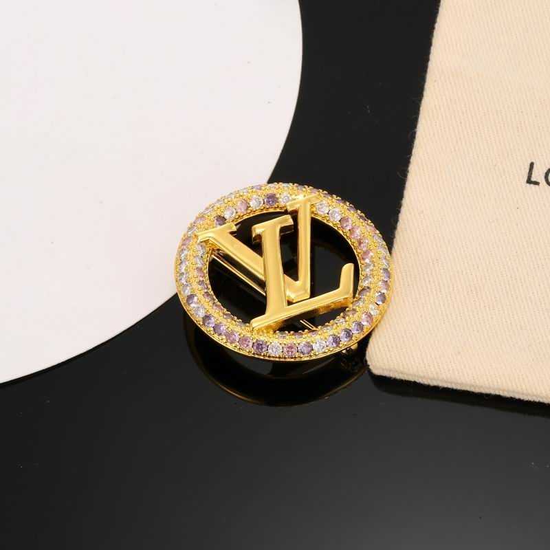 LV Brooch 11yxx02